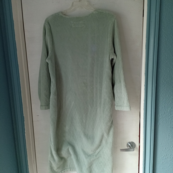 Green Embroidered Zip-Up Robe - Picture 4 of 4